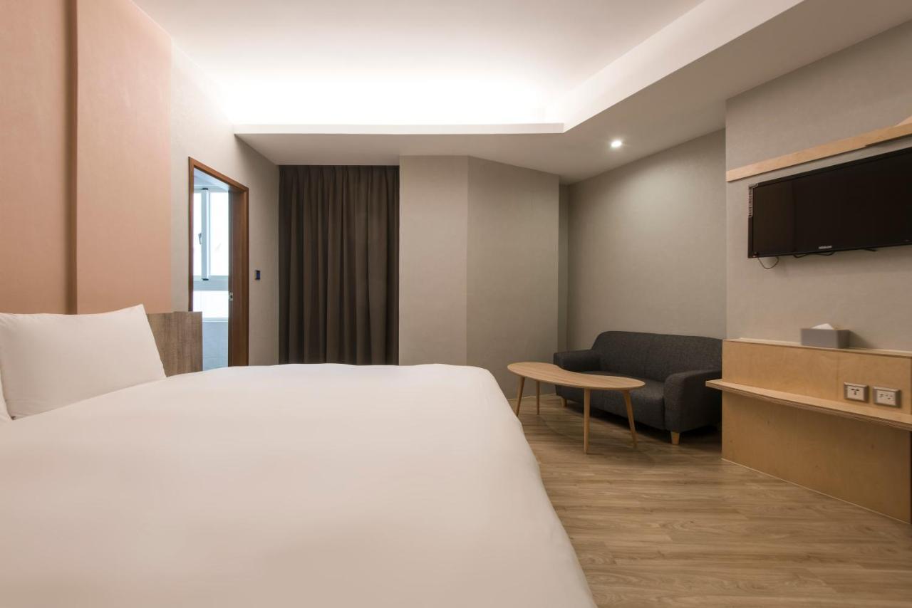 Sparrow Hotel Taichung Eksteriør bilde